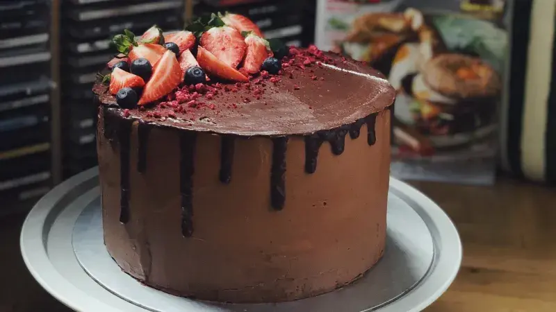 Božský dort s tvarohovým krémem a švestkami