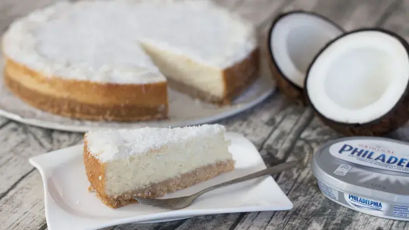 Kokosový cheesecake s bílou čokoládou