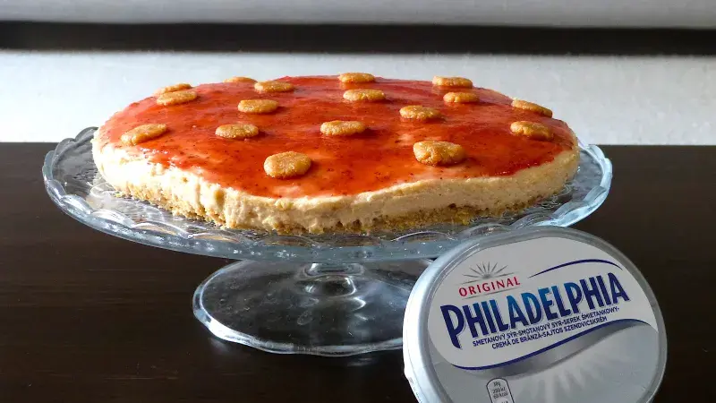 Cheesecake á la peanut butter and jelly sandwich