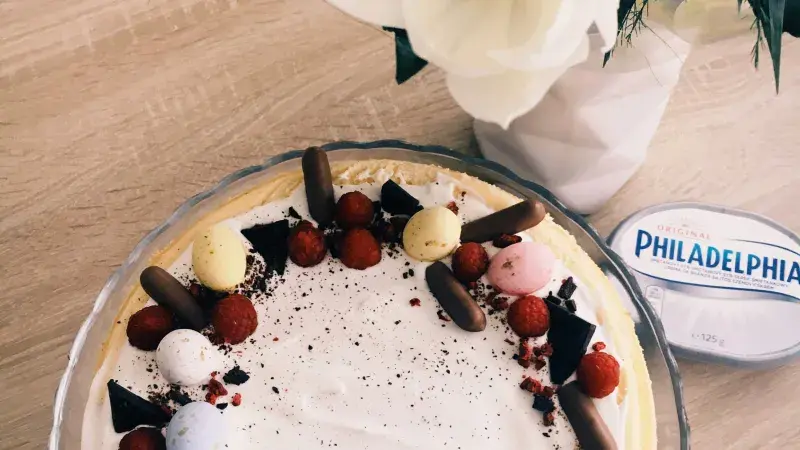Cheesecake s bielou čokoládou