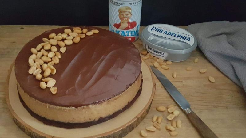 Cheescake z arasidoveho masla s ganache. 