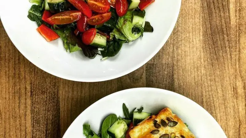 SALÁTEK S PLNENÝMI BAGETKAMI