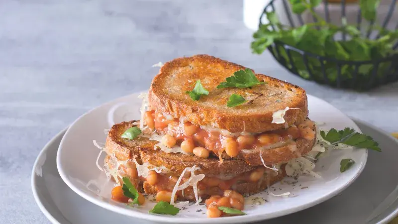 Grilled cheese s fazolemi