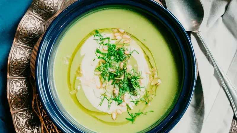 Chřestová polévka: snoubení jemnosti a dokonale vyvážené chuti