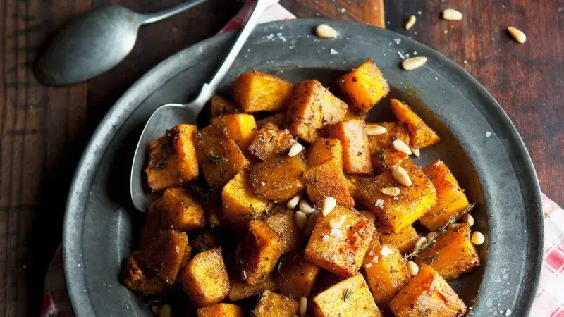 Smažená dýně s piniovými oříšky