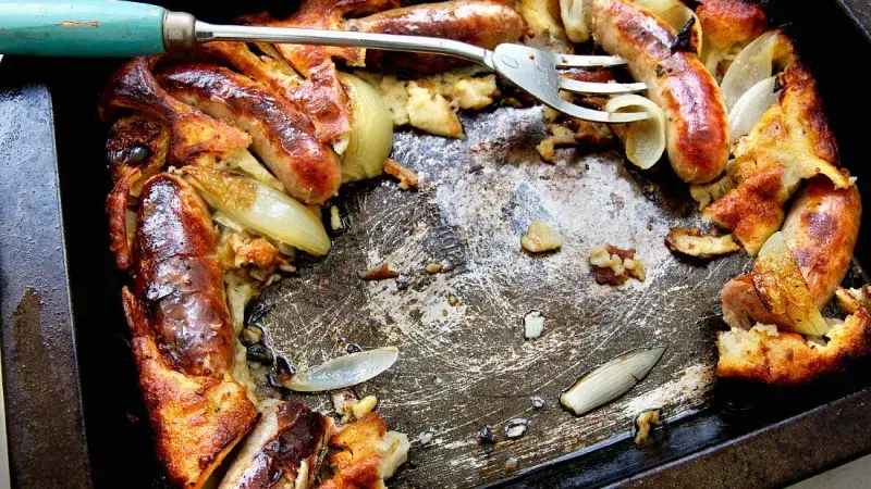 Klobásky zapečené v těštíčku