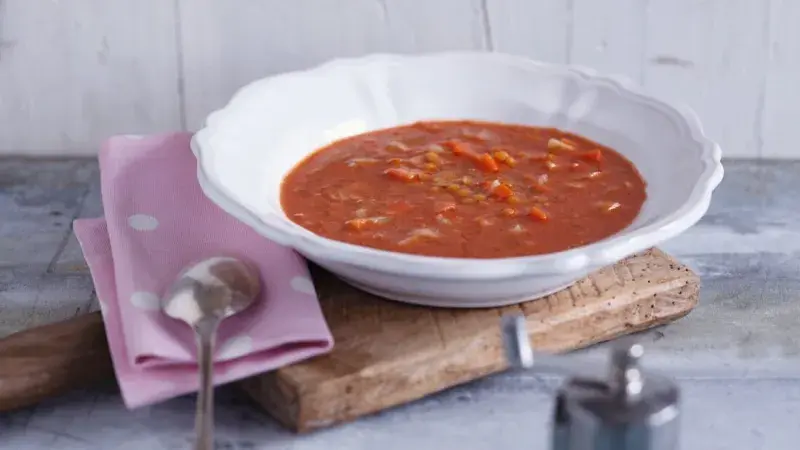 Orientální polévka z červené čočky