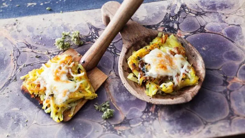 Malé rösti se sýrem raclette