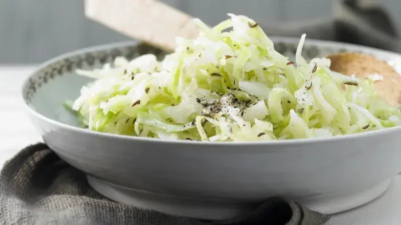 Zelný salát s křenem