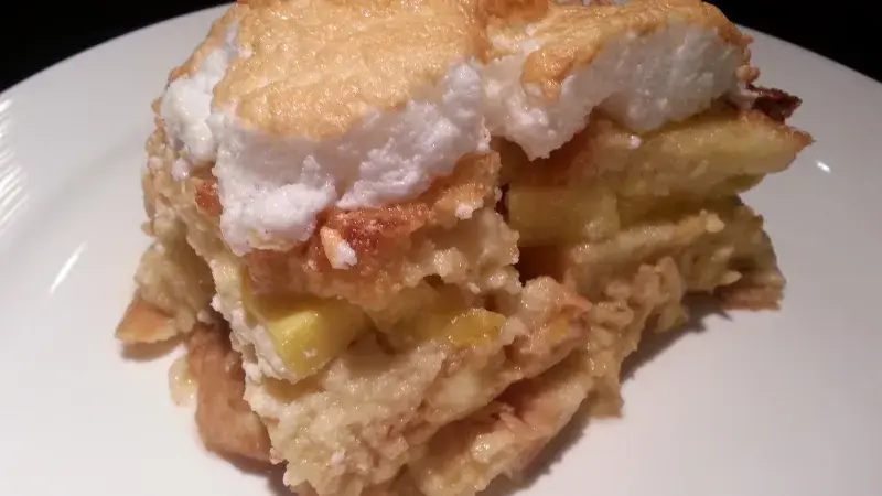 Žemlovka s tvarohem a jablkami