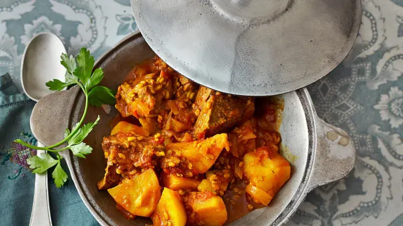 Dušené perské brambory s pískavicí