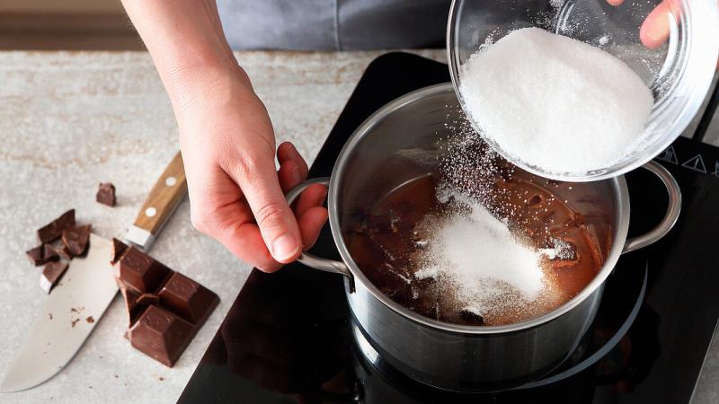 Příprava čokoládové ganache Příprava čokoládové ganache