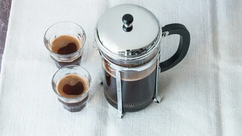 Káva z french pressu