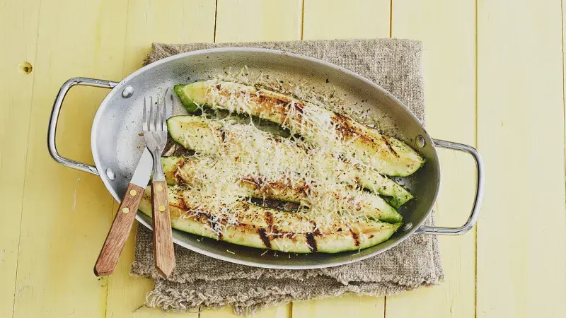 Grilované cuketky s parmazánem