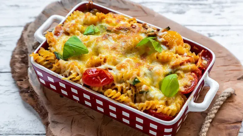 Těstoviny s tuňákem a sýrem