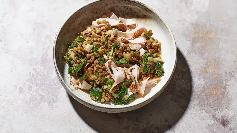 Čočkový salát se šunkou