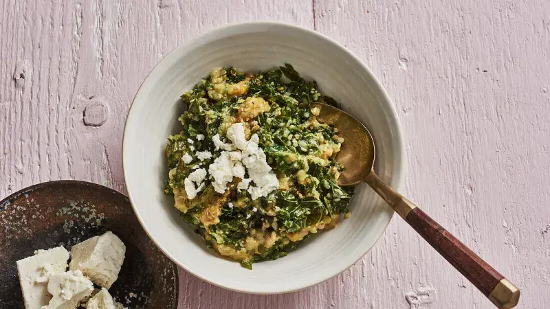 Pohanková kaše s kapustou a sýrem