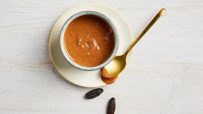 Mandlový krém s tonka fazolemi