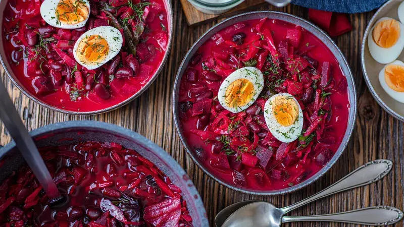 Polévka z červené řepy