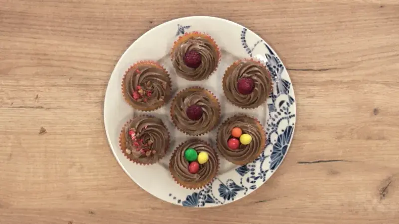 Vanilkové cupcaky s čokoládovým krémem