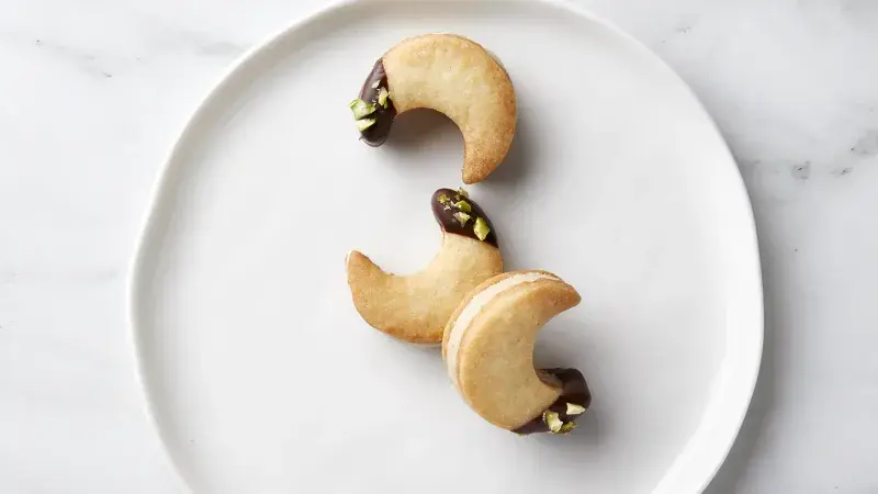 Linecké půlměsíčky s mandlovou nádivkou podle Ivety Fabešové