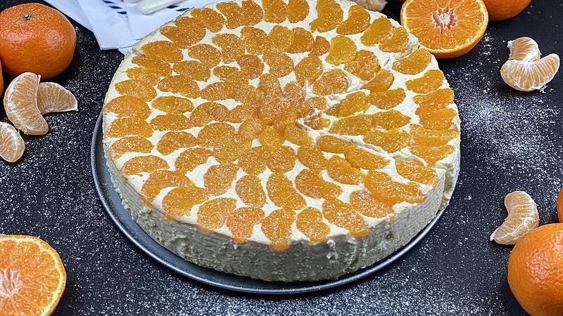 Piškotový dort s tvarohem a mandarinkami