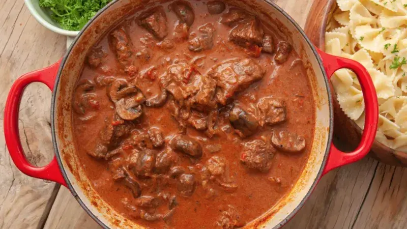 Hovězí guláš se žampiony a tymiánem