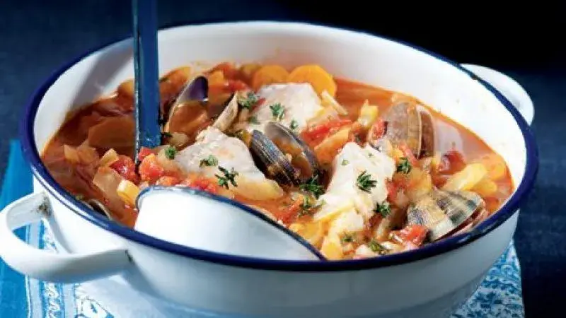 jídlo z jednoho hrnce