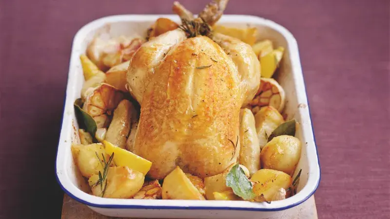 Bezchybné, pomalu pečené kuře