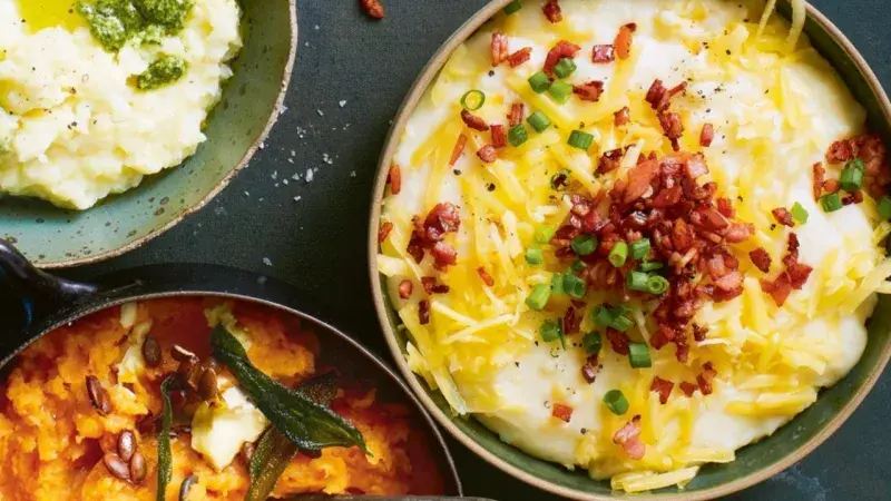 Bramborová kaše se sýrem a slaninou