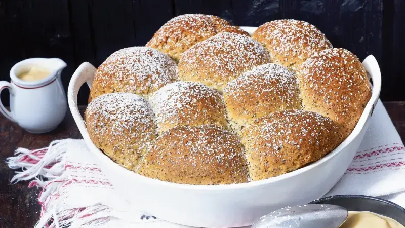 Buchty s povidly a vanilkovou omáčkou