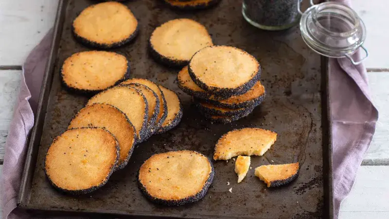 Čedarové sušenky s mákem