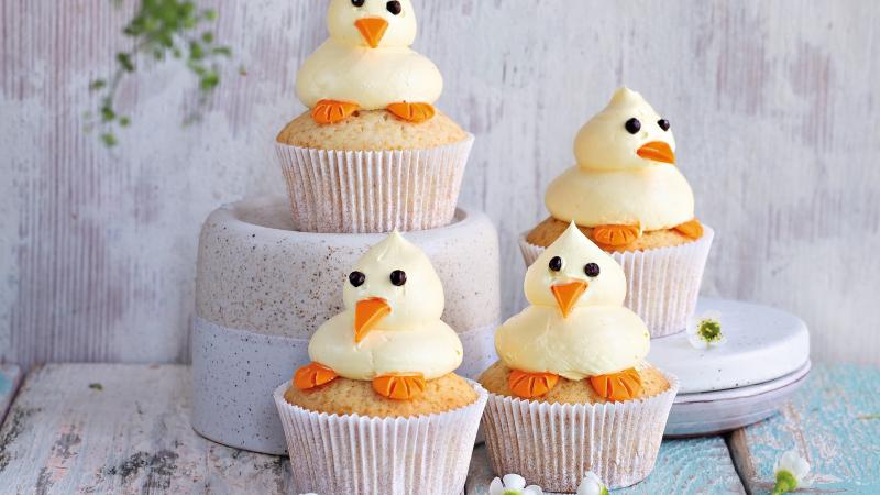 Citronové cupcaky se sněhovými kuřátky Citronové cupcaky se sněhovými kuřátky