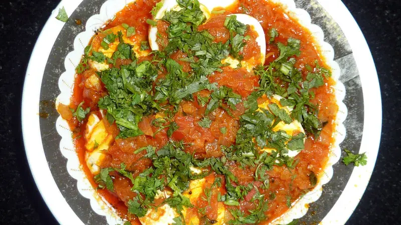 Květákové kari s vejci