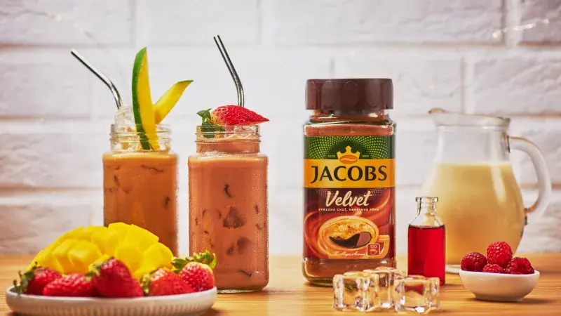 Letní drinky s instatní kávou Jacobs