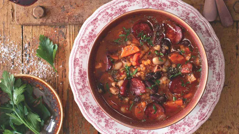 Fazolovo-čočková vyprošťovací polévka