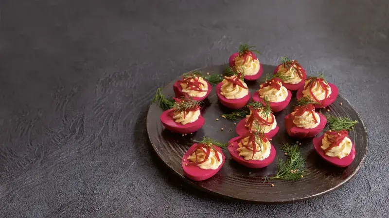 Fialová plněná vejce