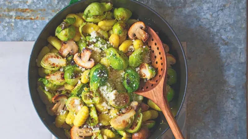 Gnocchi s růžičkovou kapustou a žampiony