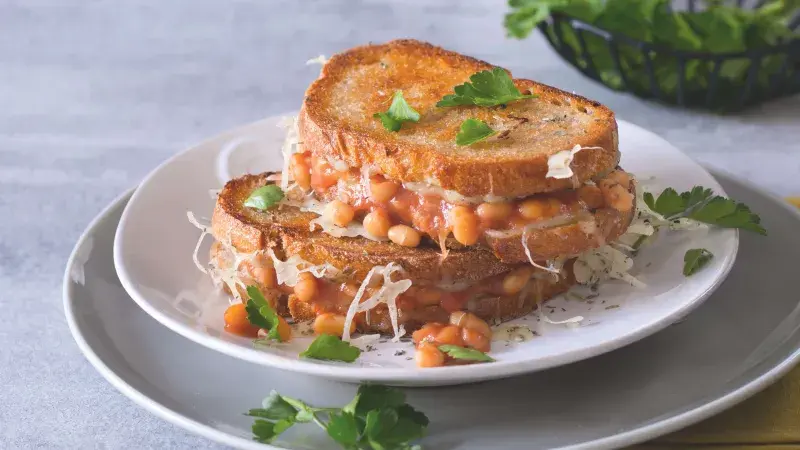 Grilled cheese s fazolemi