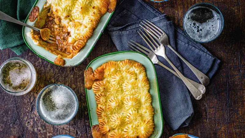 Hřejivý páj s mletým masem a sýrovou kaší