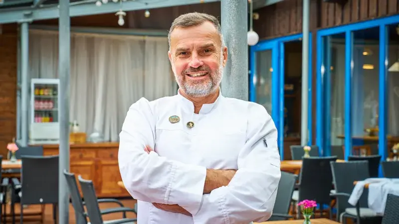 Hynek Vávra je naším šéfkuchařem měsíce června