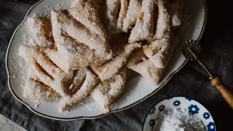 Mezi další masopustní dobroty patří fánky