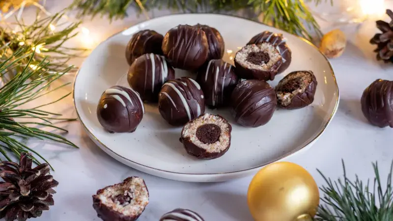 Dvoubarevné nepečené kuličky bez lepku