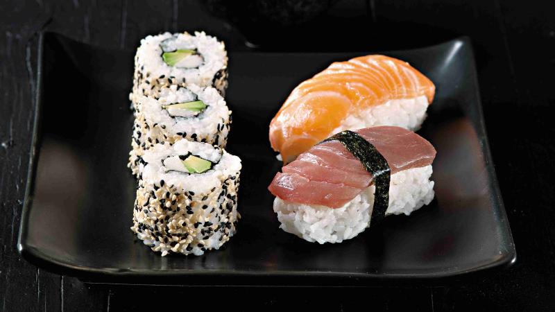 Kalifornská rolka & nigiri suši