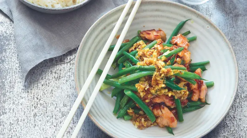 Kuřecí směs s pomeranči a fazolkami