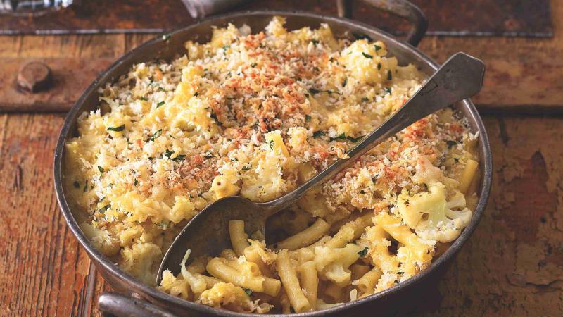 Mac and cheese s květákem a kari