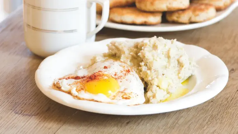 Nastavovaná kaše s volským okem