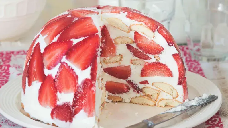 Nepečená jahodová bomba