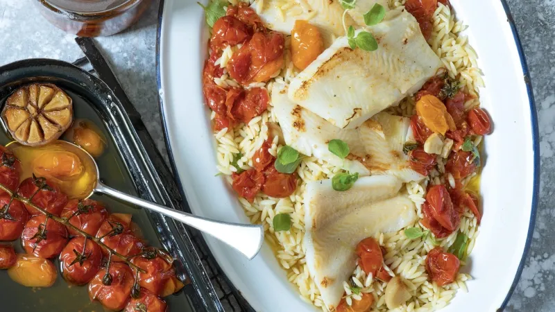 Orzo s konfitovanými rajčaty a rybou