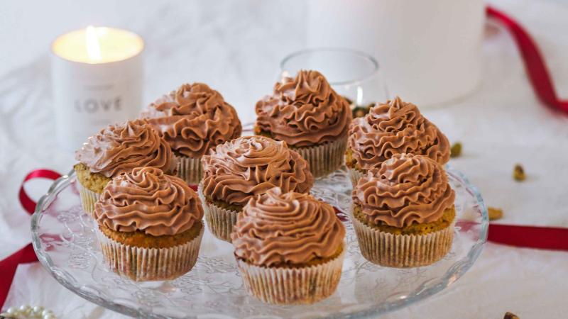 Pistáciové cupcakes s nugátovým krémem Pistáciové cupcakes s nugátovým krémem